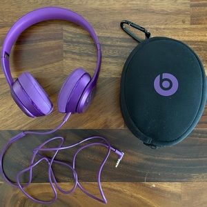 Beats Solo 2 purple headphones | Imperial Violet